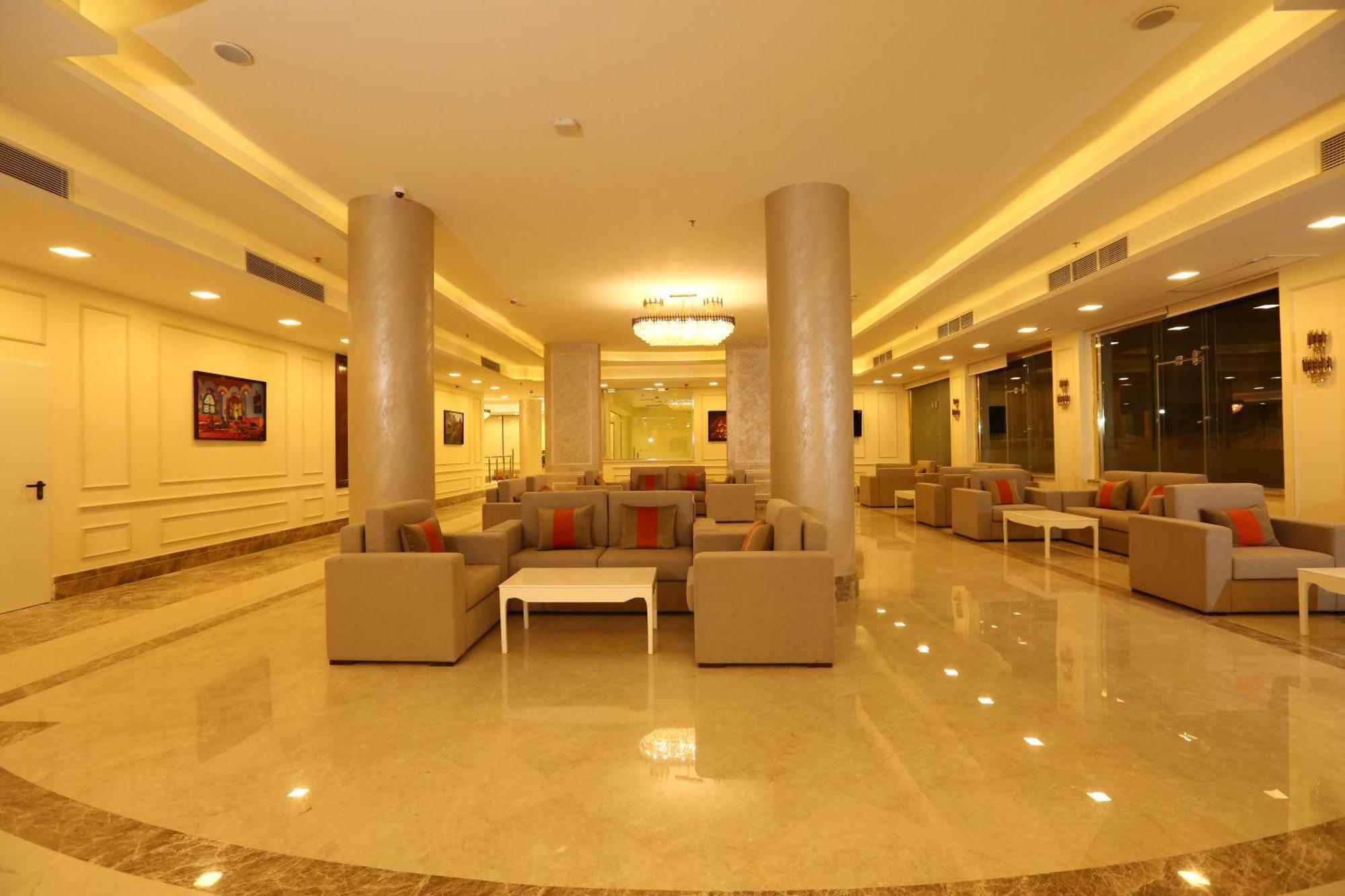 Marina Aqua Park Hotel 4*